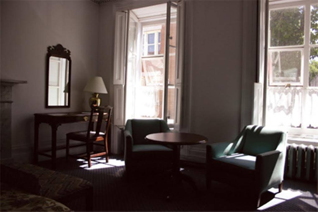 hotel le cavalier m11