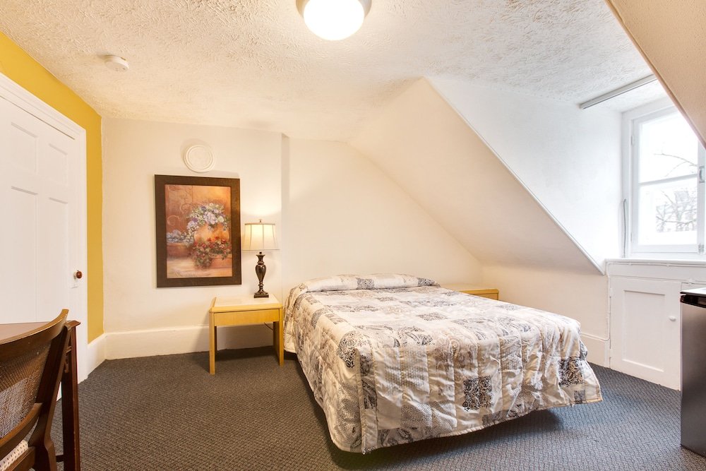 hotel le cavalier m11