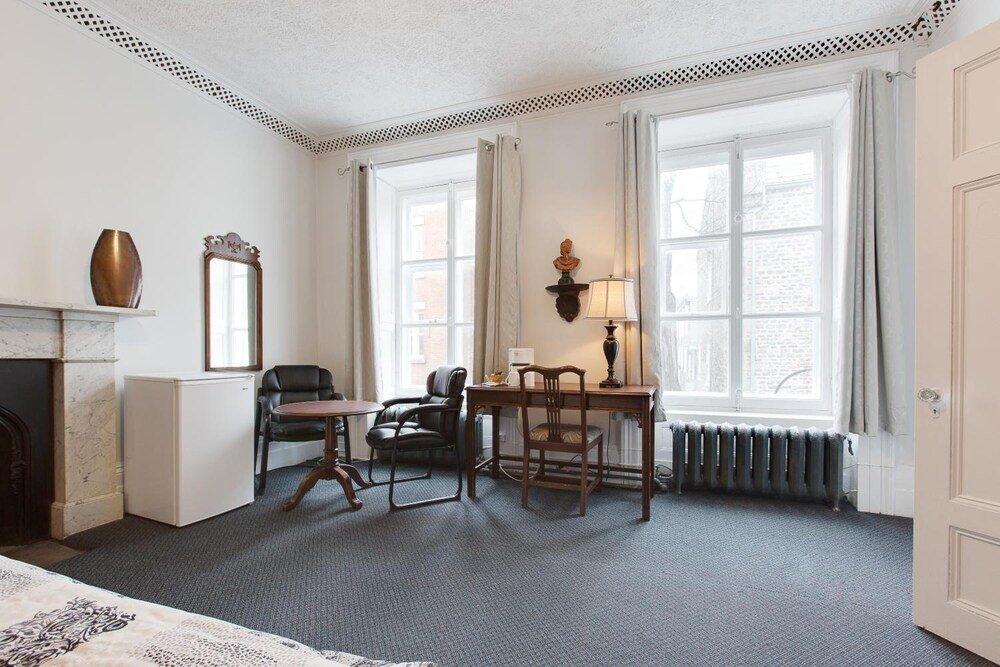 hotel le cavalier m11