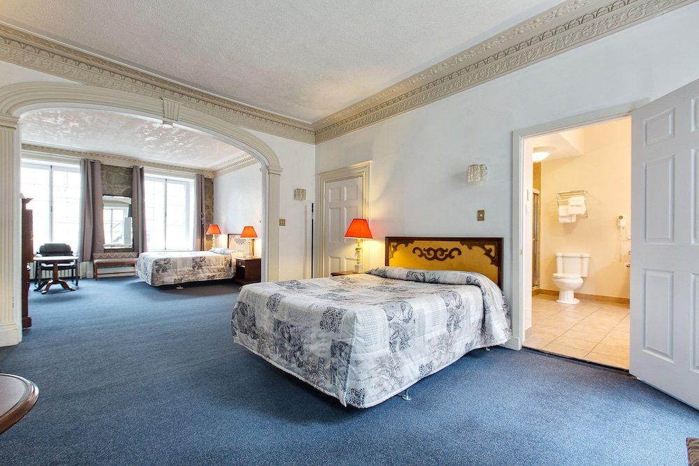 hotel le cavalier m11