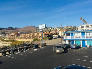 dolphin cove motel