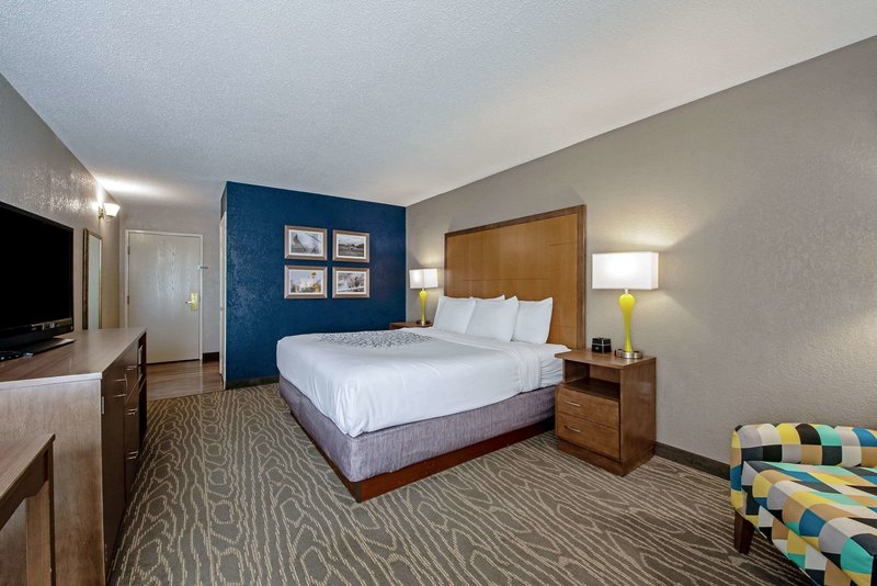 comfort inn and suites tipp city