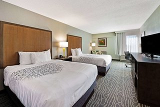 comfort inn and suites tipp city