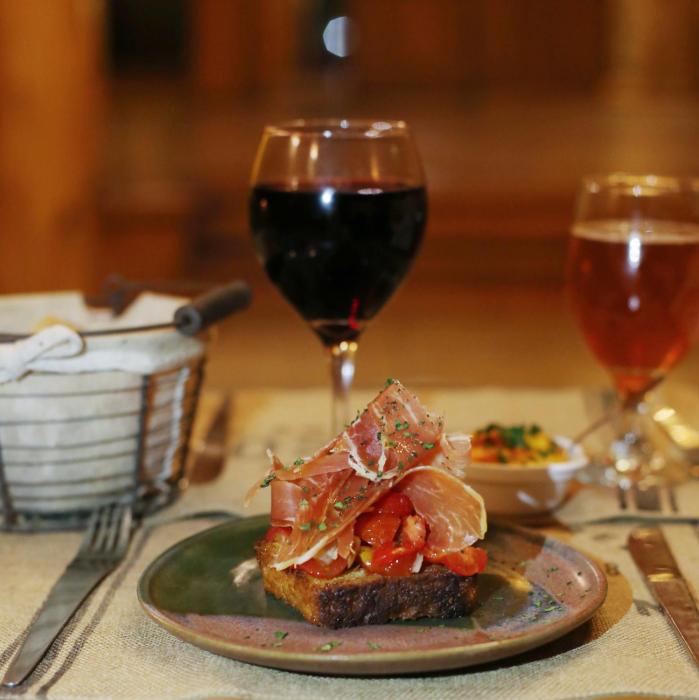 peninsula petit hotel