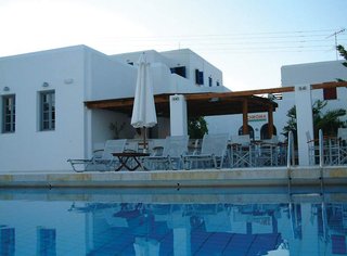 mr and mrs white paros