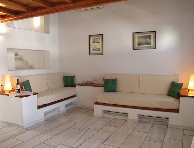 mr and mrs white paros