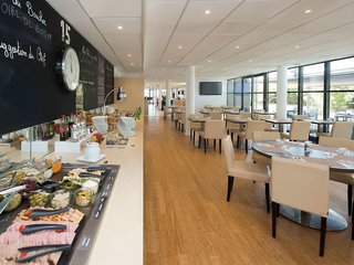 ibis lyon est chaponnay