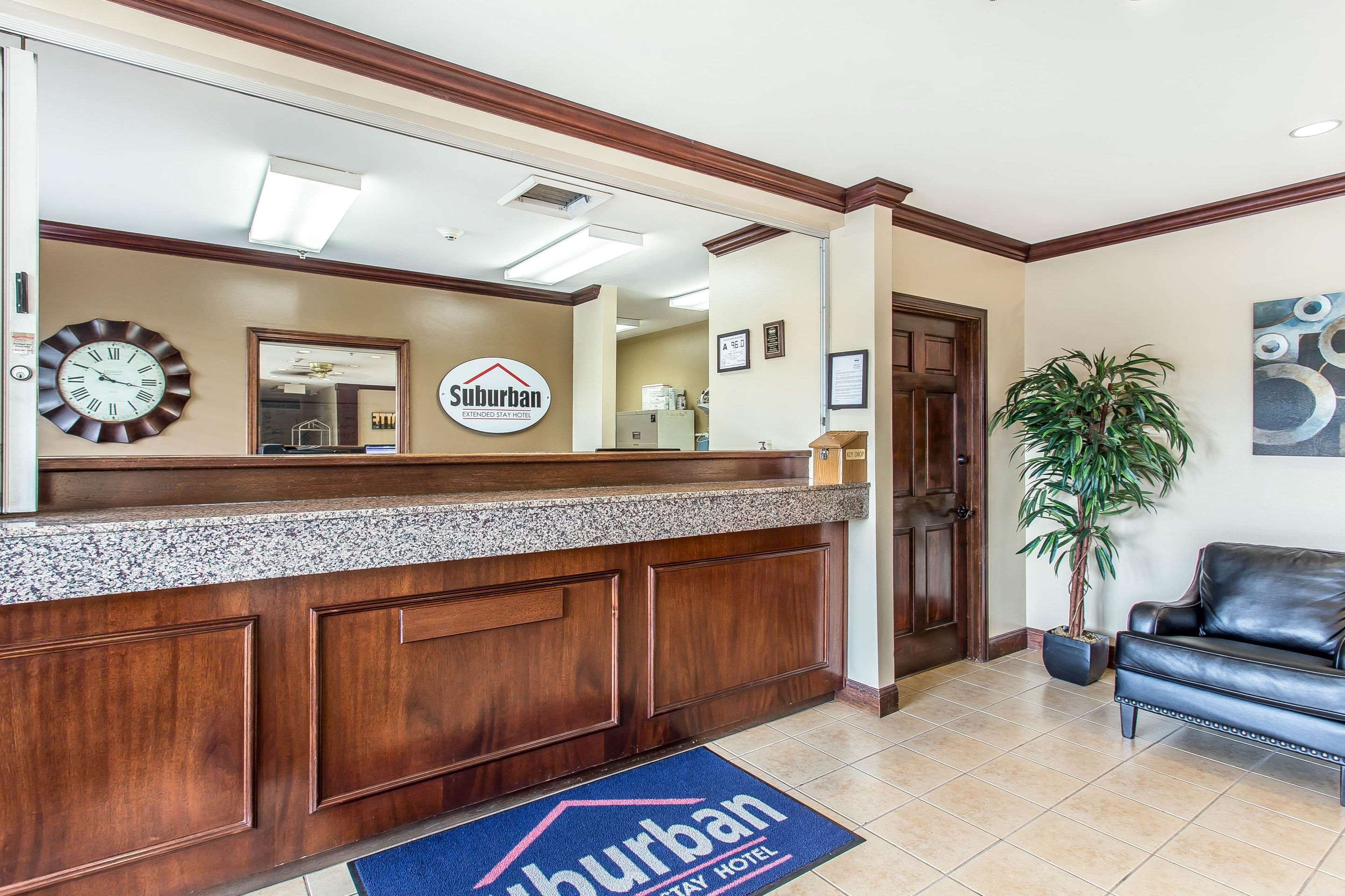 suburban studios near university of north carolina charlotte