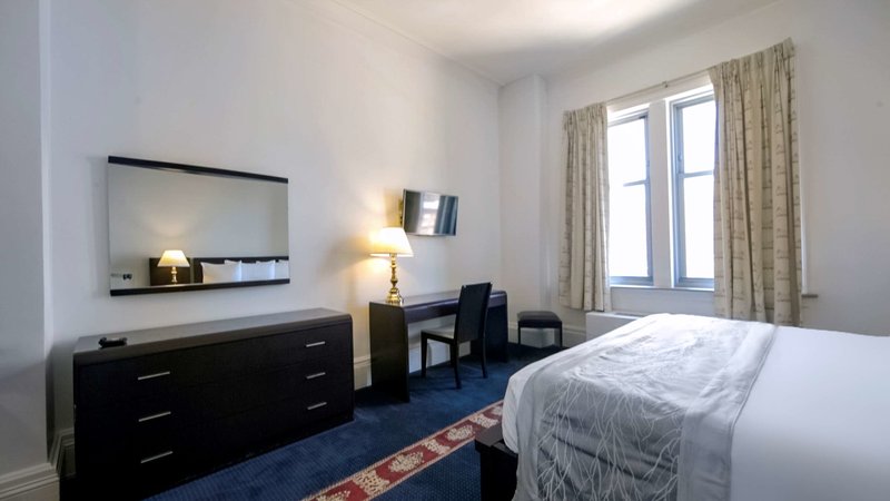 congress plaza hotel