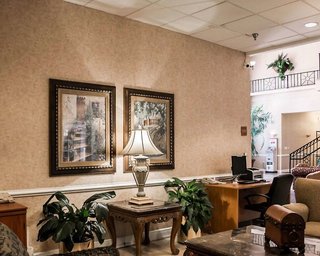 Clarion Inn & Suites Central Clearwater Beach,Clearwater Beach>>Clearwater,3 star