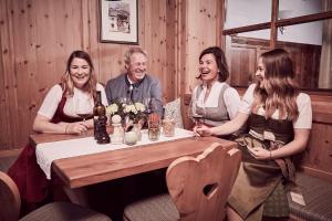 Hotel Zur Pfeffermuhle,Sankt Anton Am Arlberg>>Pettneu Am Arlberg,4 star