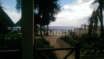 union beach bungalows