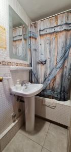 hostal ramon y cajal