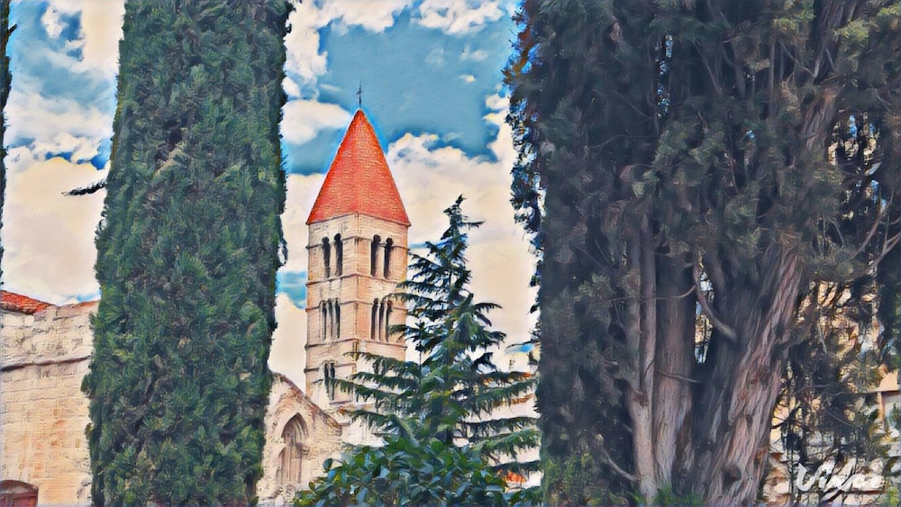 hostal ramon y cajal