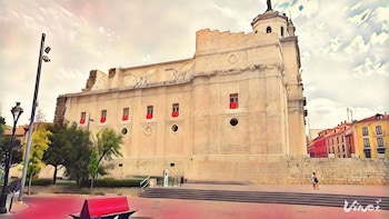 hostal ramon y cajal