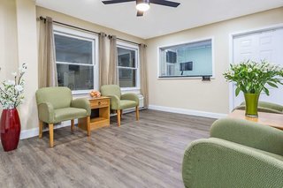 super 8 by wyndham manning