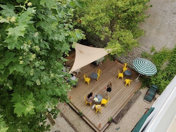 hotel saint charles and coliving