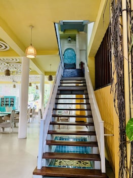 thaproban beach house