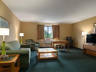 super 8 by wyndham mayfield