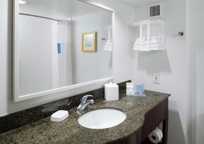 hampton inn and suites memphis beale street