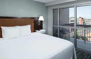 hampton inn and suites memphis beale street