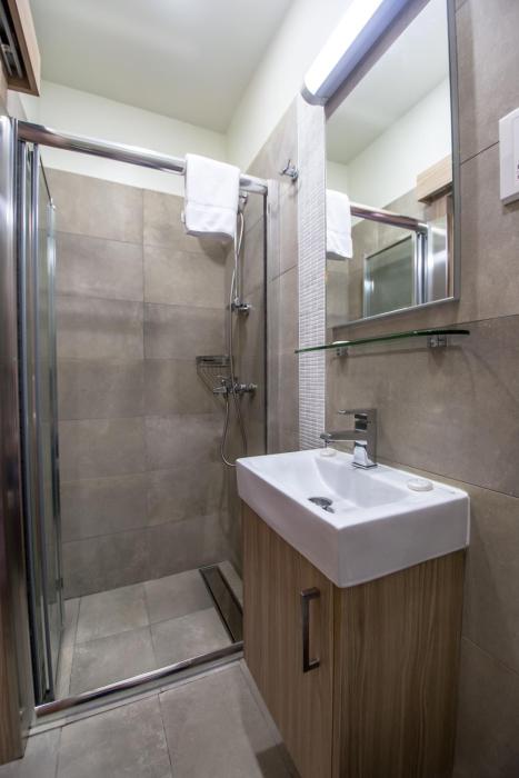 zodiac hotel apartments
