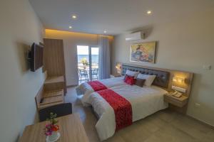 zodiac hotel apartments