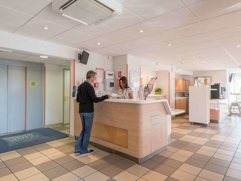 ibis budget amberieu en bugey chateau gaillard a42