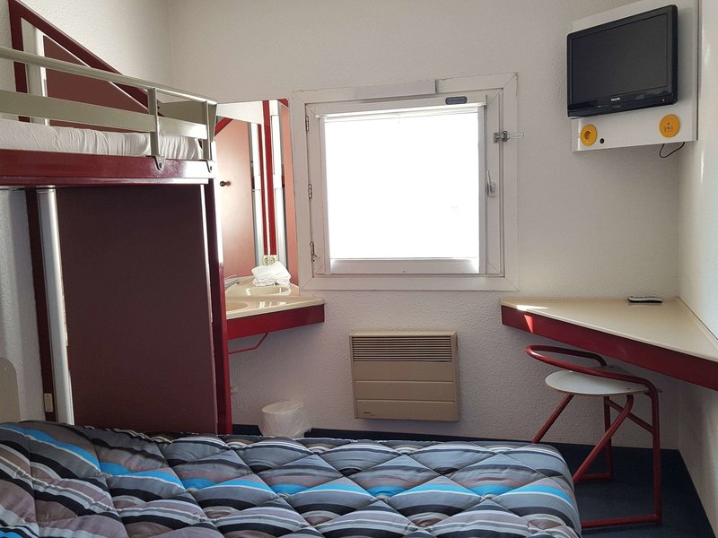 hotelf1 frejus roquebrune sur argens