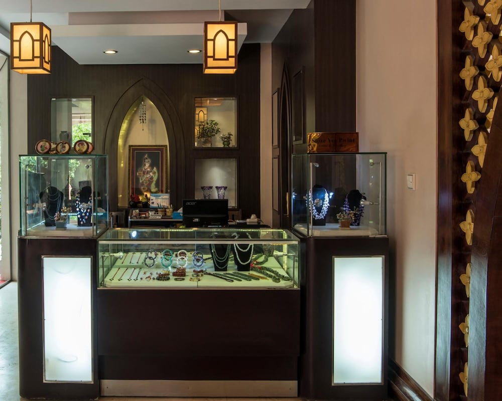 shwe yee pwint hotel