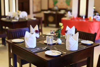 shwe yee pwint hotel