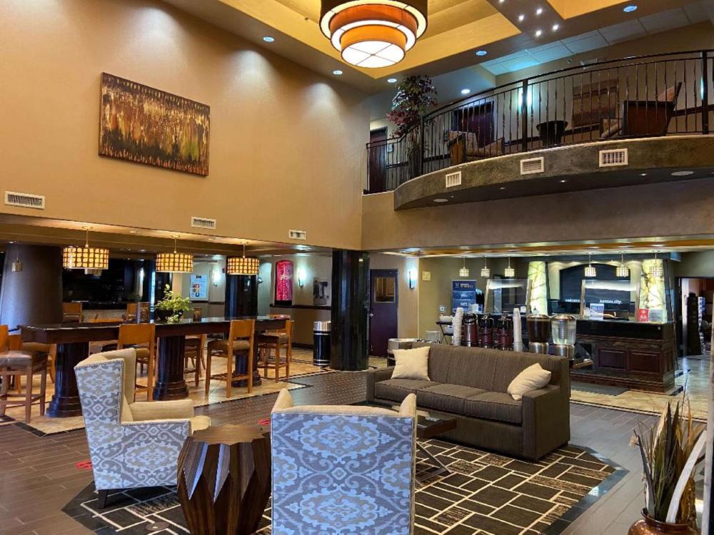 best western plus kc speedway inn and suites
