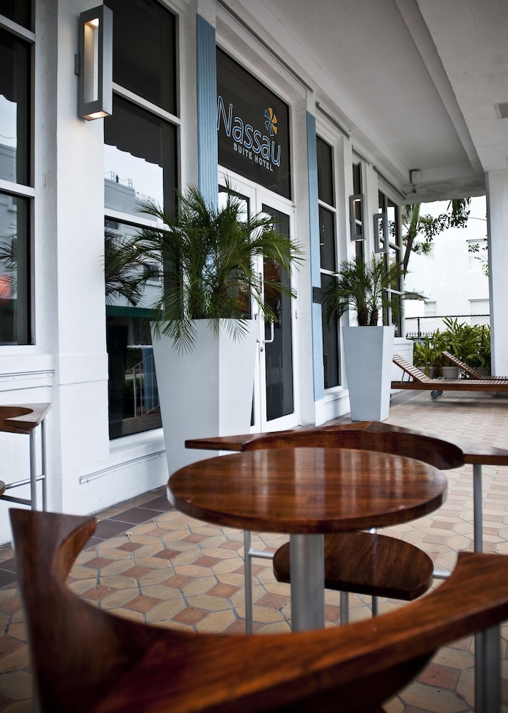 nassau suite south beach an all suites hotel