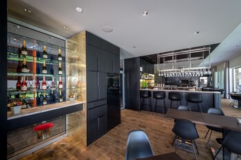 Chatonneyre Hotel & Restaurant,Lausanne>>Corseaux,3 star