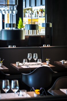 Chatonneyre Hotel & Restaurant,Lausanne>>Corseaux,3 star