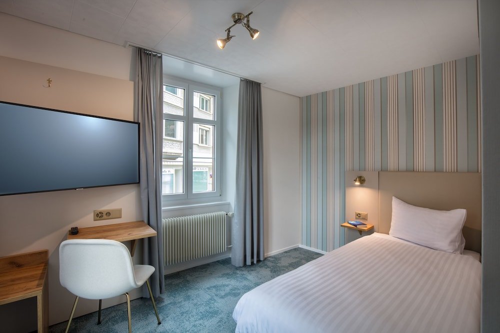 Hotel Krone By Bsmart,Near Kawana Beach,3 star
