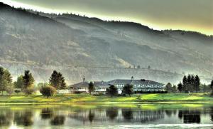 South Thompson Inn & Conference Centre,Kamloops>>Chase,4 star