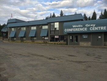 Wells Gray Inn