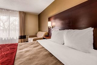 Comfort Inn Airport West,Toronto>>Mississauga,3 star