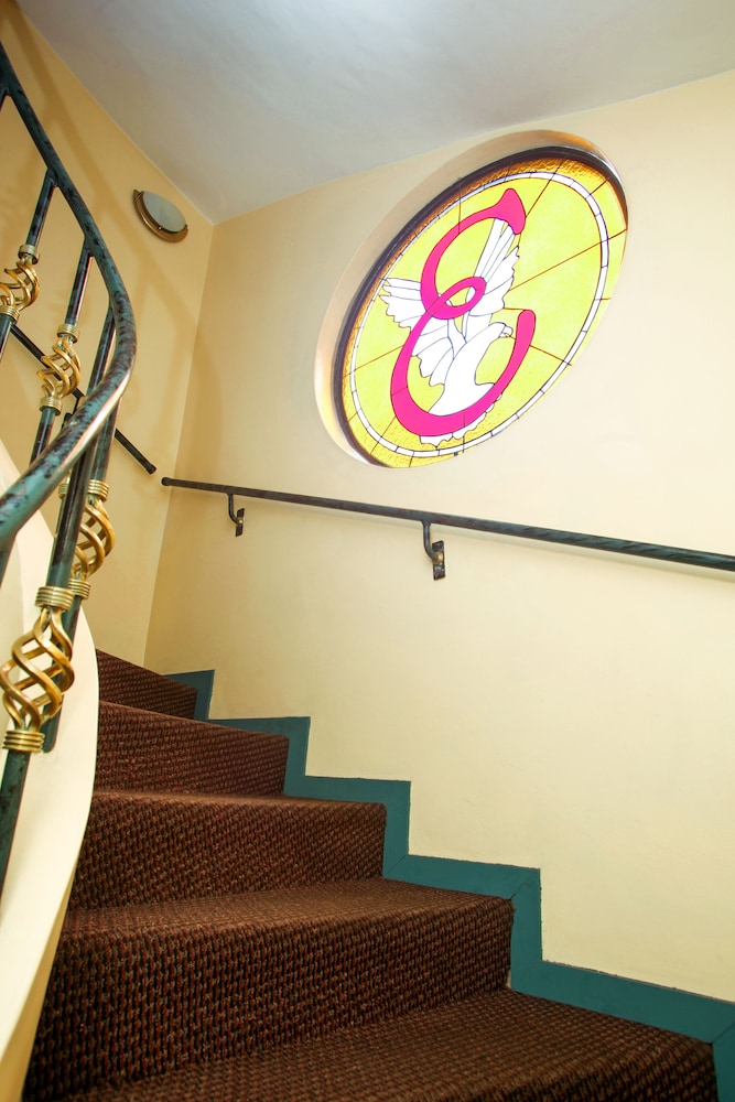 embajadores hotel