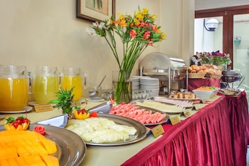 embajadores hotel