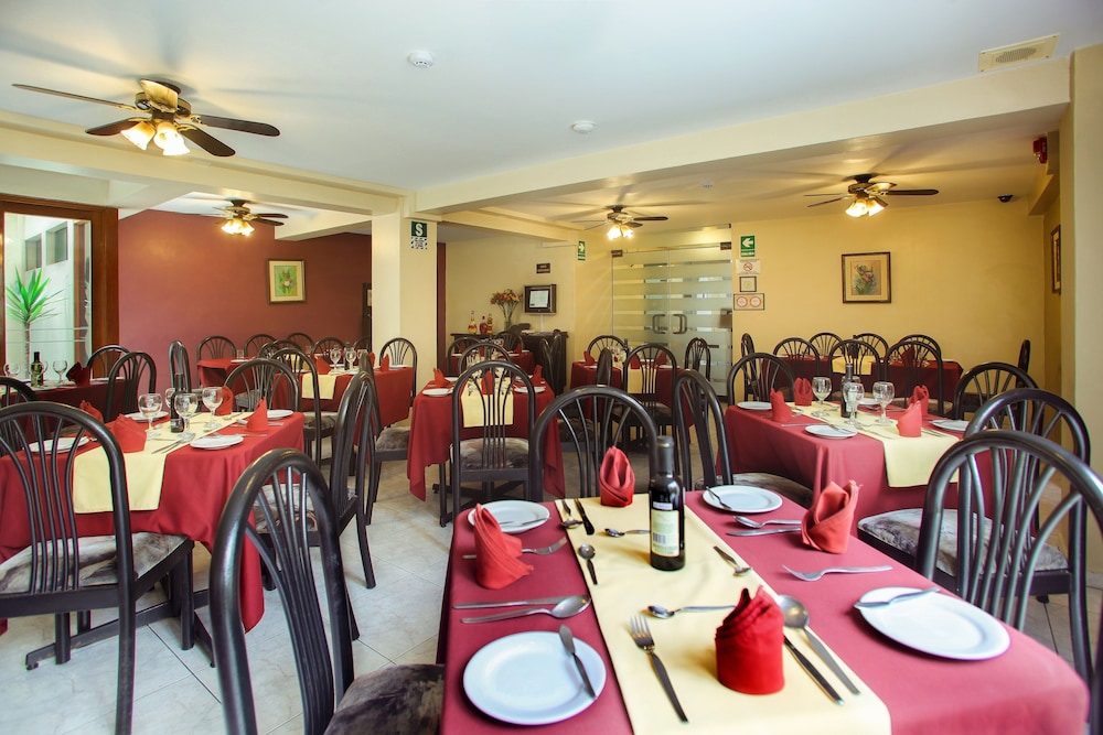 embajadores hotel