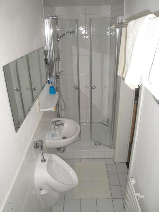 bed and kitchen burgau