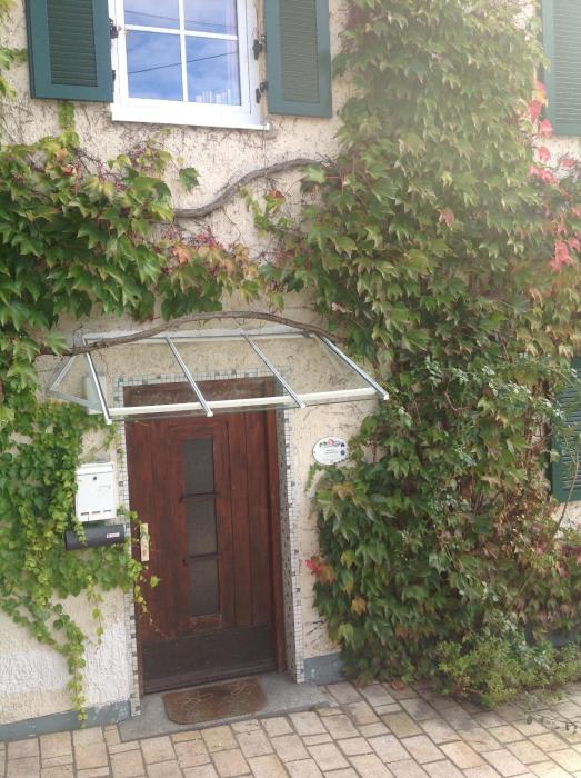 bed and kitchen burgau