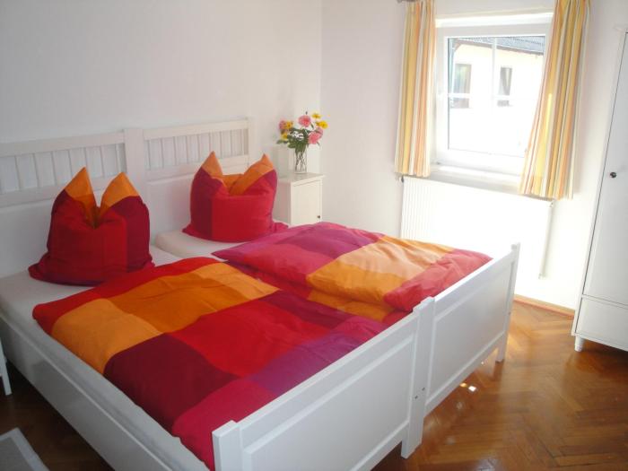 bed and kitchen burgau