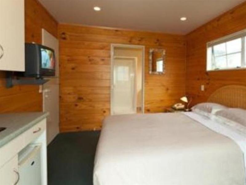 pauanui pines motor lodge