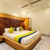 itsy hotels sehdev residency