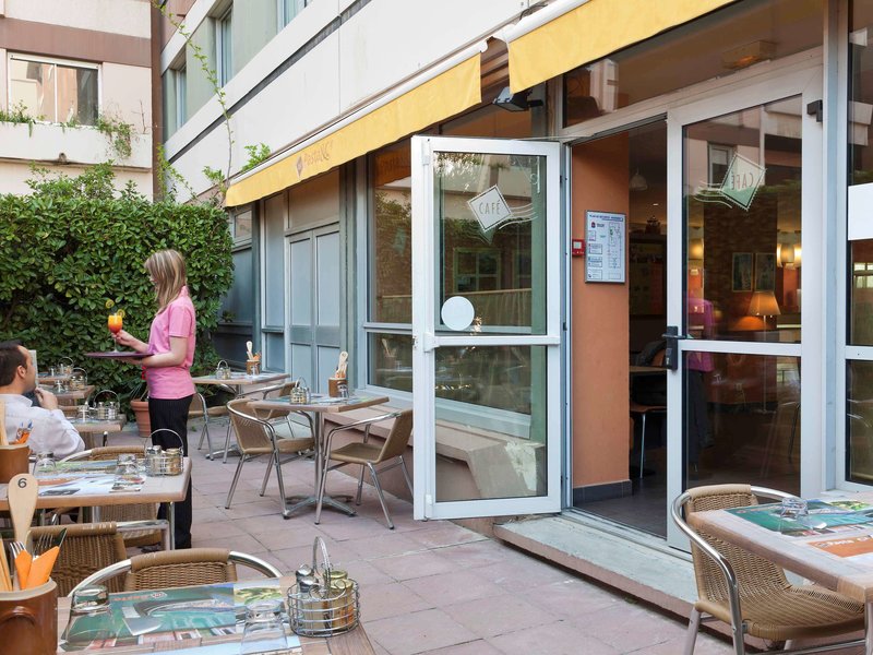 bandb hotel marseille prado parc des expositions