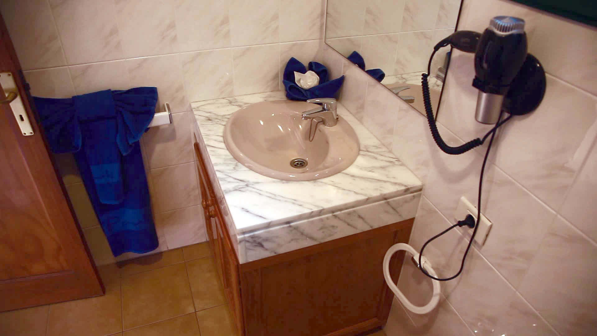 hyde park lane villas