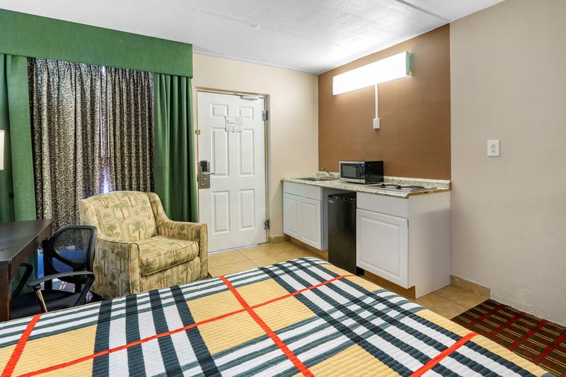 rodeway inn clearwater dunedin